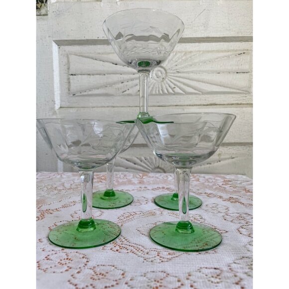 Vintage 1930s Set 5 Etched Stemware Glasses Uranium Base - Picture 9 of 16